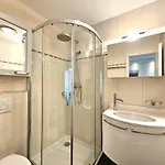 Apartment Cristal 45 - Stilvoll, Komplett Neu *