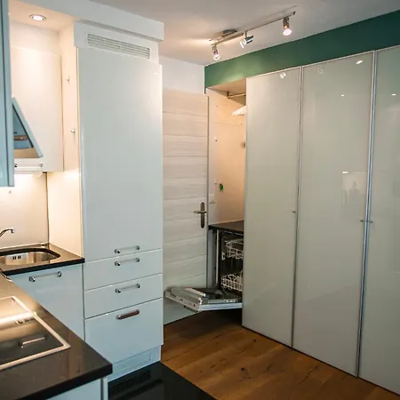 Cristal 45 - Stilvoll, Komplett Neu Apartman Leukerbad